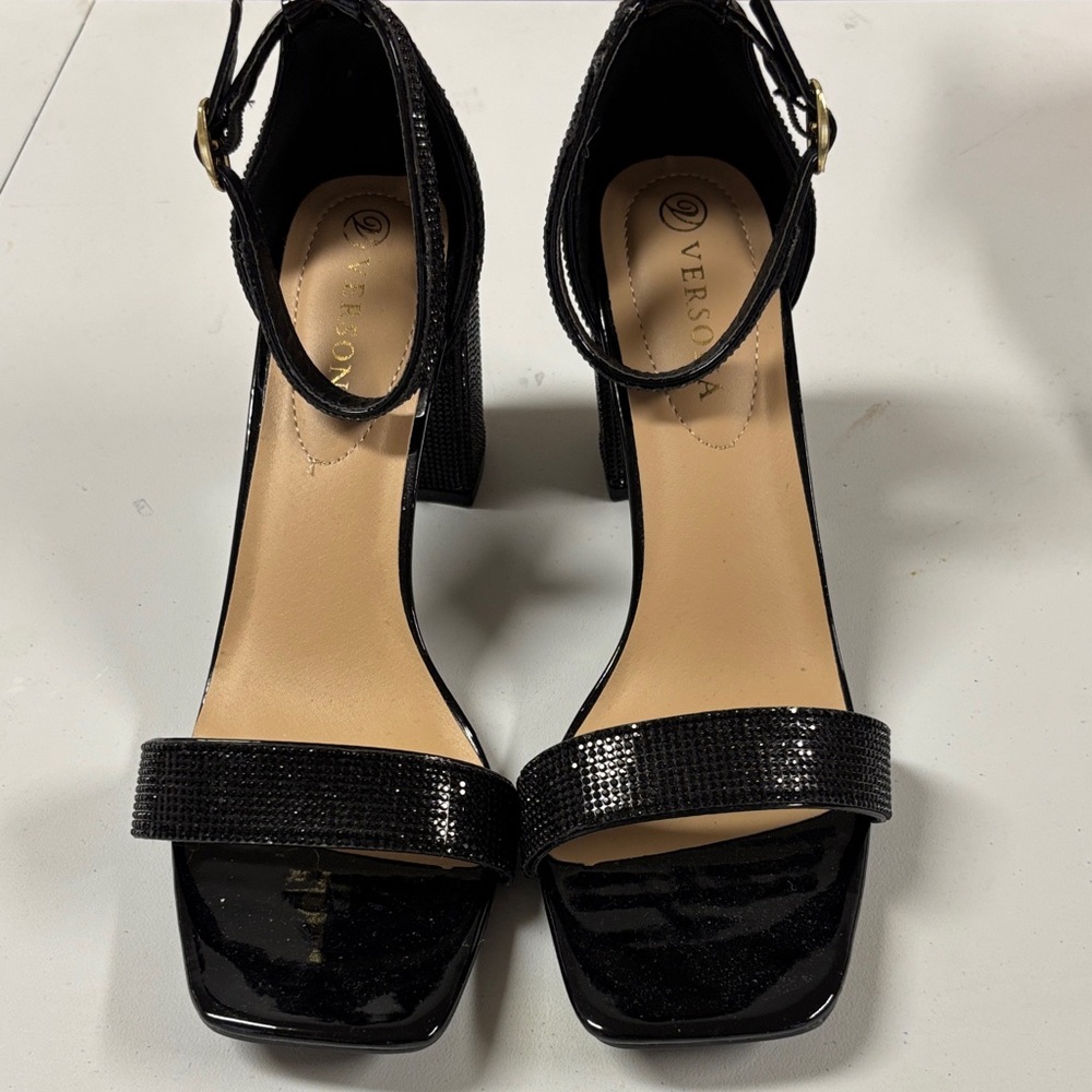 Versona Black Strappy Heels